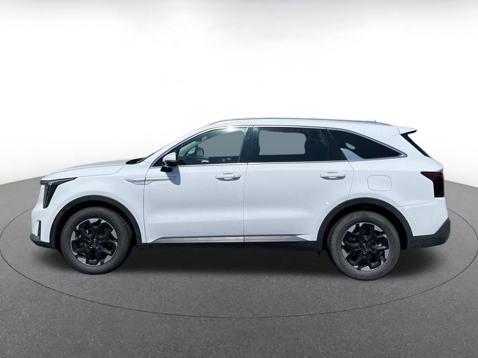 Thumbnail: 2024 Kia Sorento - 4