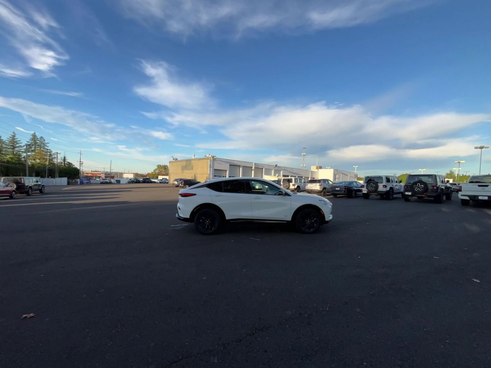 Thumbnail: 2025 Buick Envista - 16