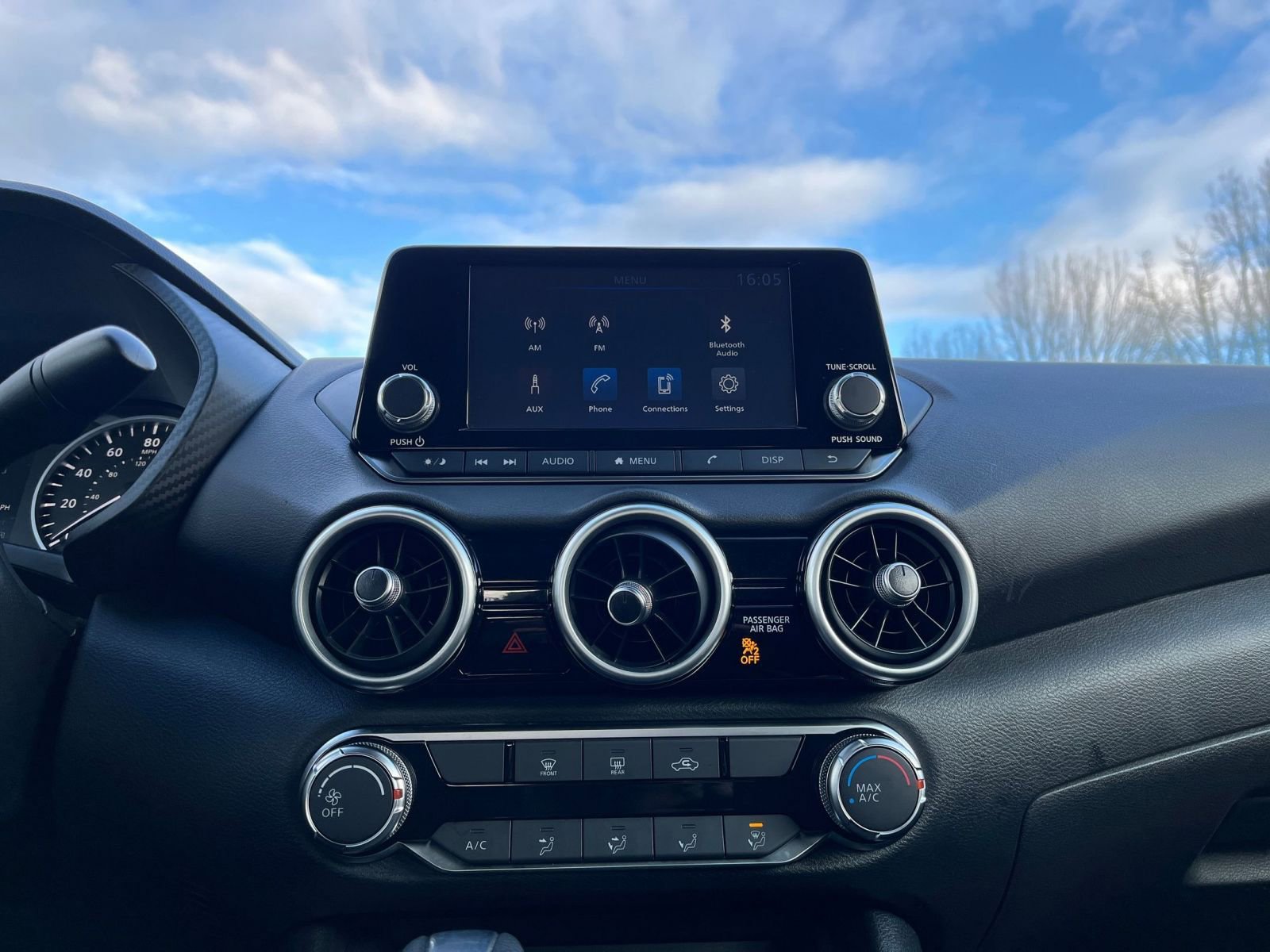 Thumbnail: 2025 Nissan Sentra - 20