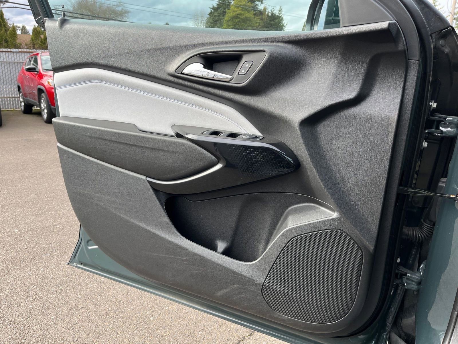 Thumbnail: 2025 Chevrolet Trax - 18