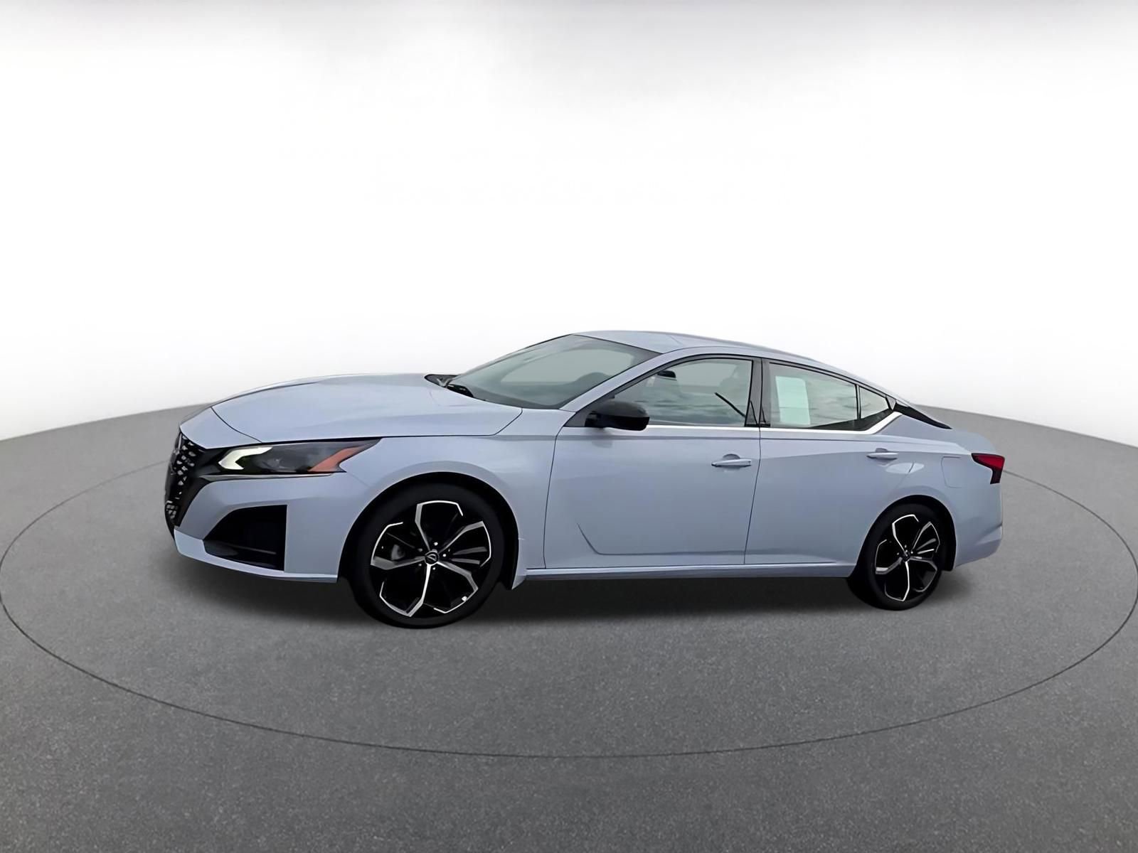 Thumbnail: 2025 Nissan Altima - 10