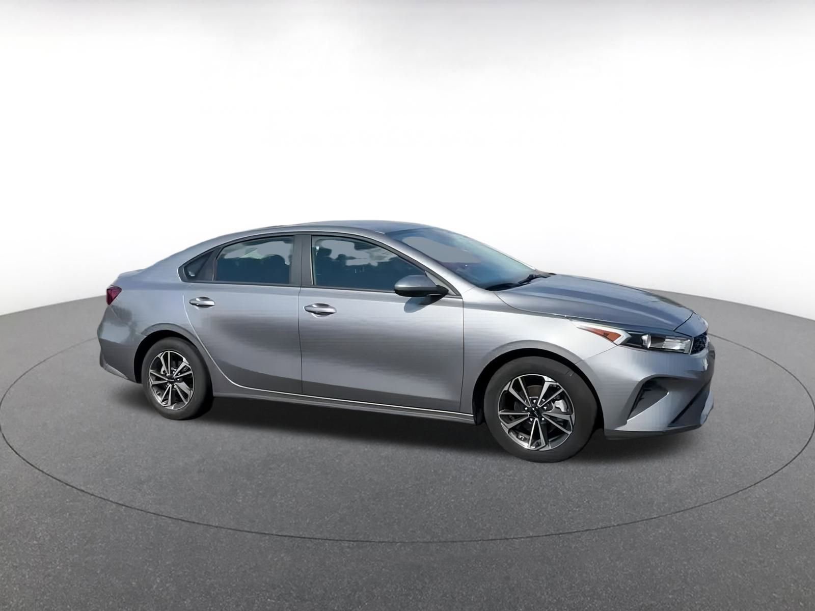 Thumbnail: 2024 Kia Forte - 2