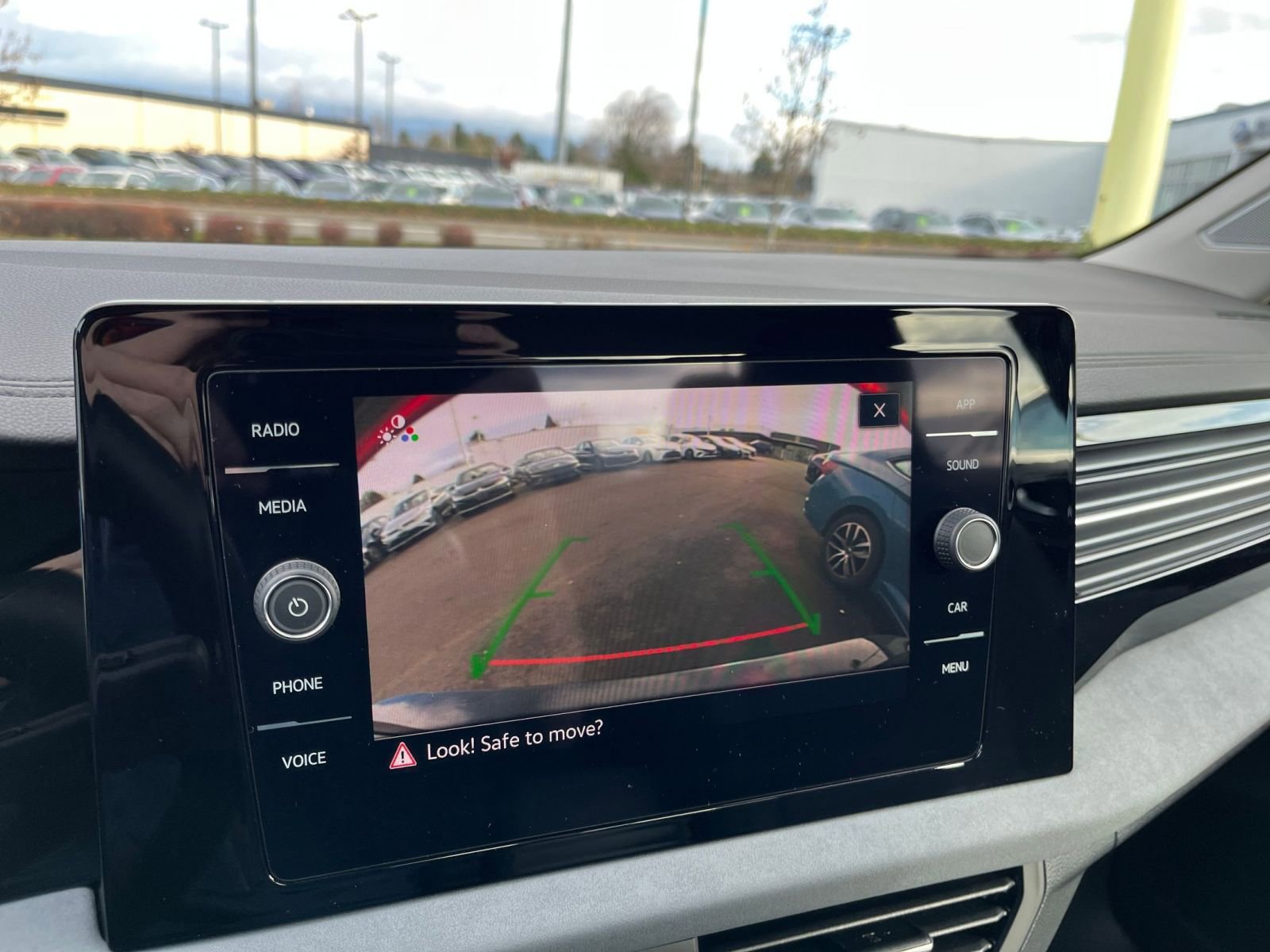 Thumbnail: 2025 Volkswagen Jetta - 17