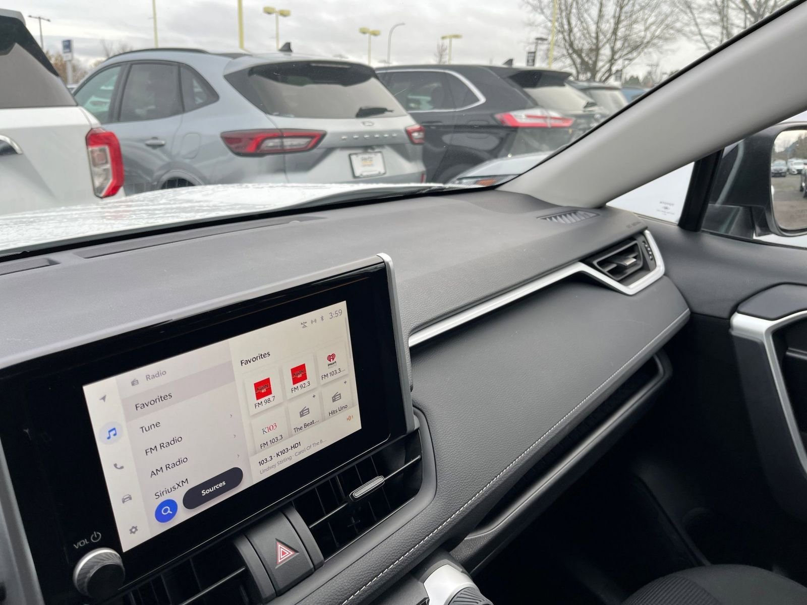 Thumbnail: 2025 Toyota RAV4 - 34