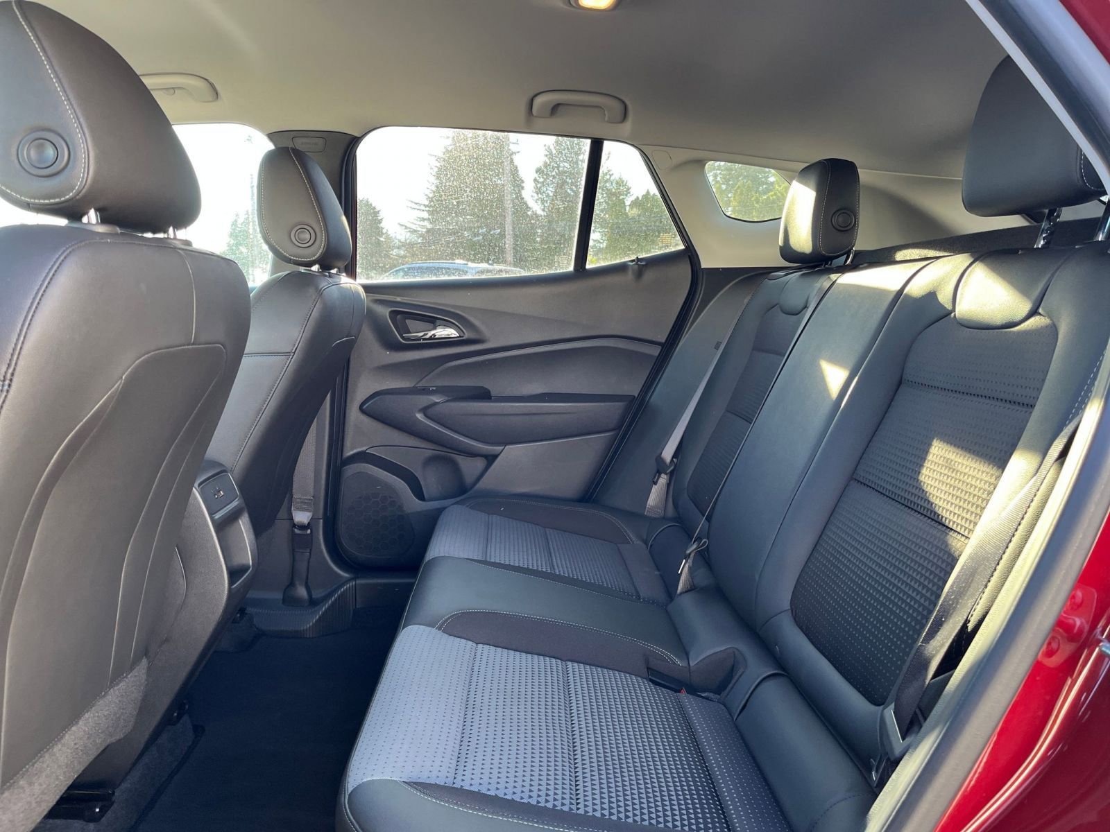 Thumbnail: 2025 Chevrolet Trax - 23