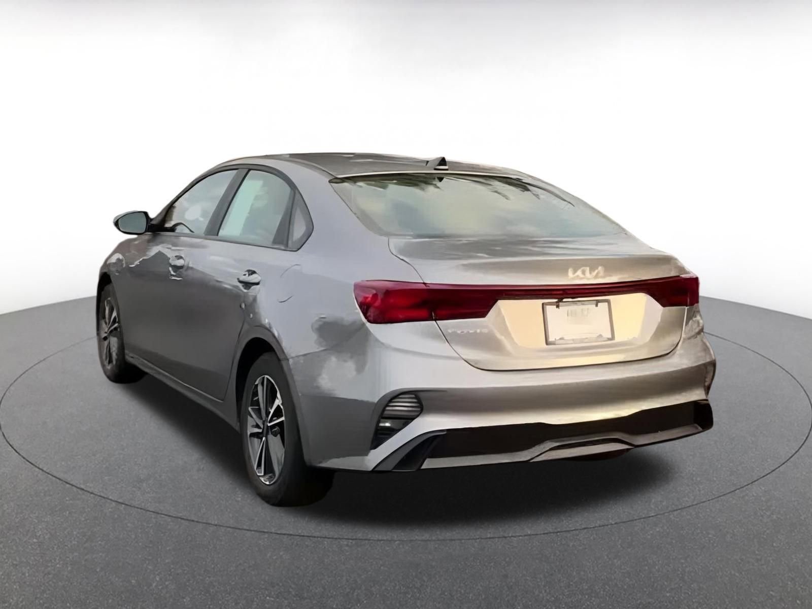 Thumbnail: 2024 Kia Forte - 11