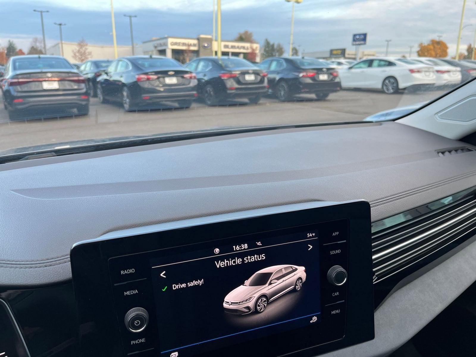 Thumbnail: 2025 Volkswagen Jetta - 18