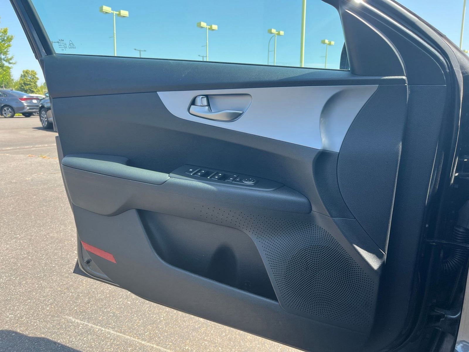 Thumbnail: 2024 Kia Forte - 20