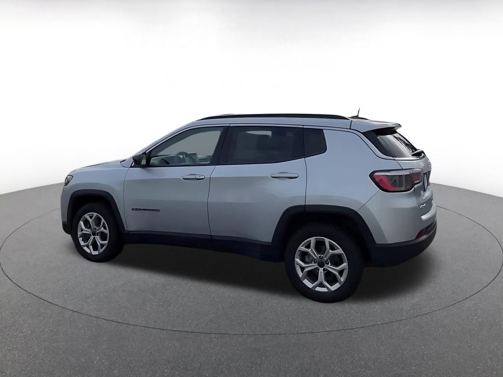 Thumbnail: 2025 Jeep Compass - 9