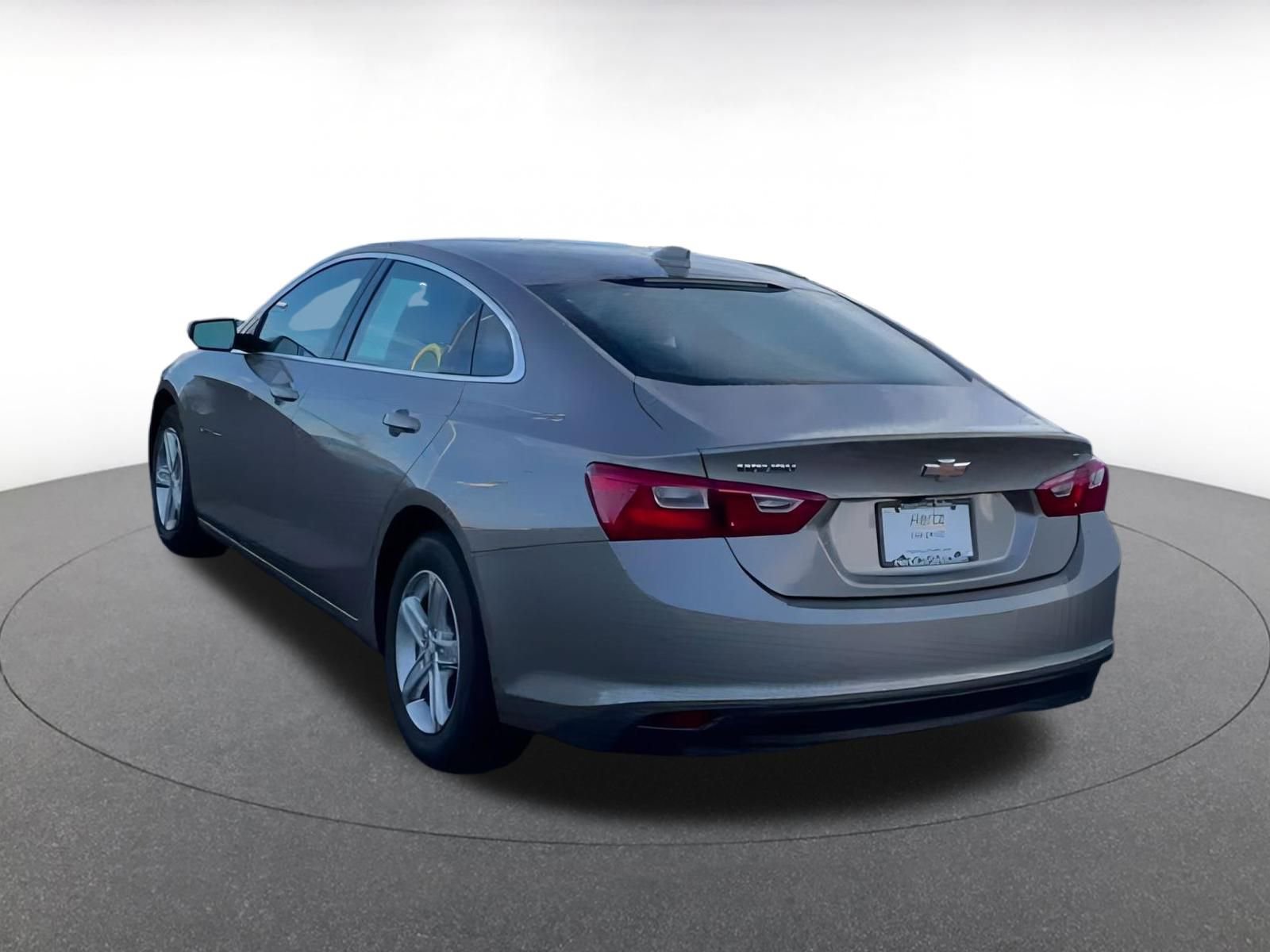 Thumbnail: 2023 Chevrolet Malibu - 10