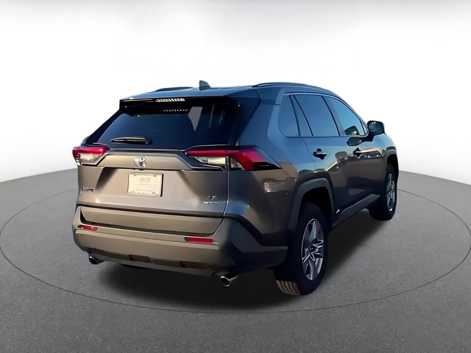 Thumbnail: 2025 Toyota RAV4 - 12