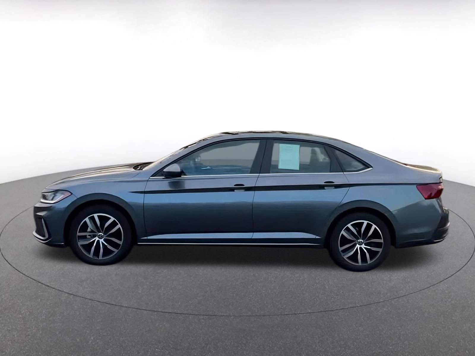 Thumbnail: 2025 Volkswagen Jetta - 11