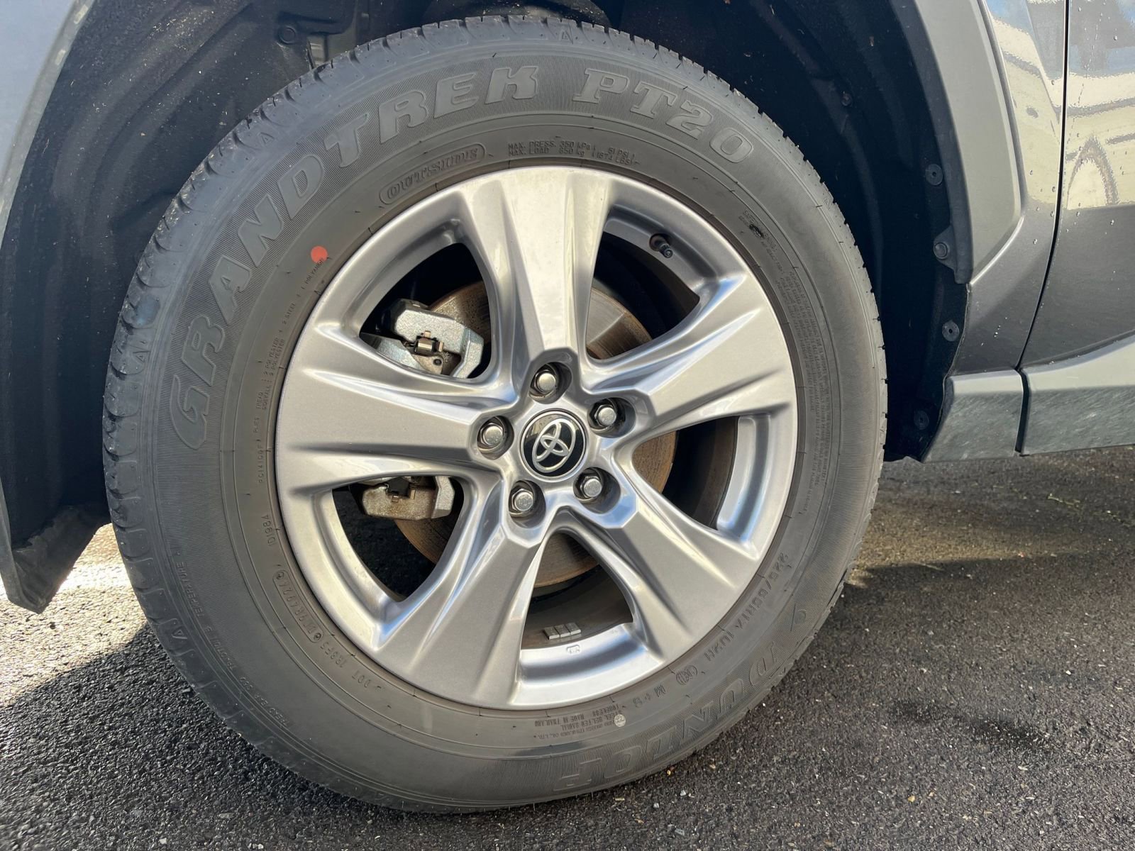 Thumbnail: 2025 Toyota RAV4 - 31