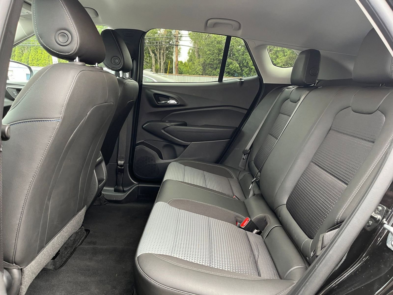 Thumbnail: 2025 Chevrolet Trax - 24