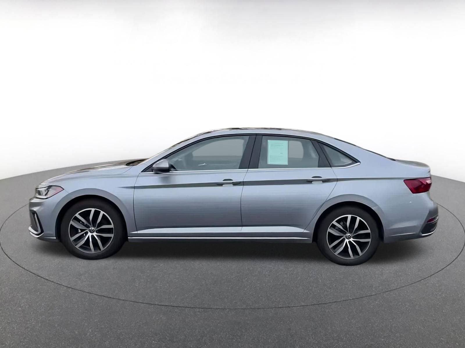 Thumbnail: 2025 Volkswagen Jetta - 11