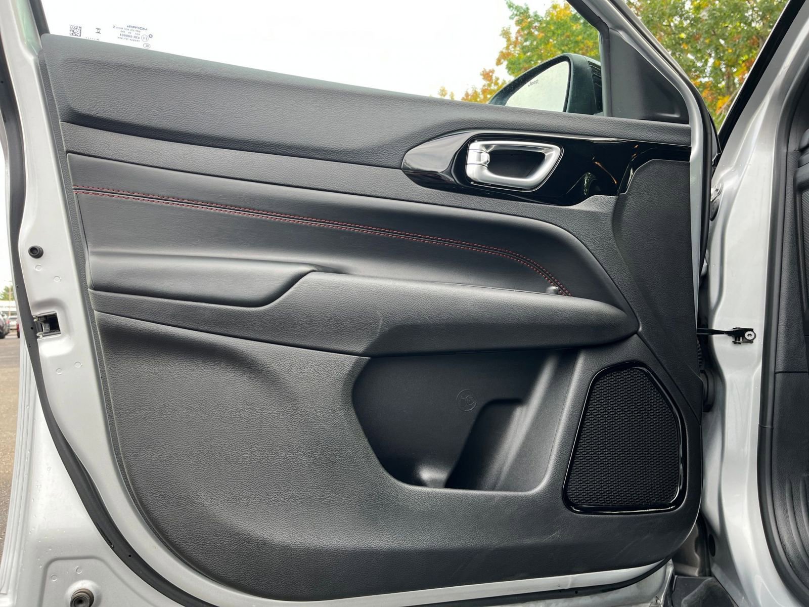 Thumbnail: 2025 Jeep Compass - 21