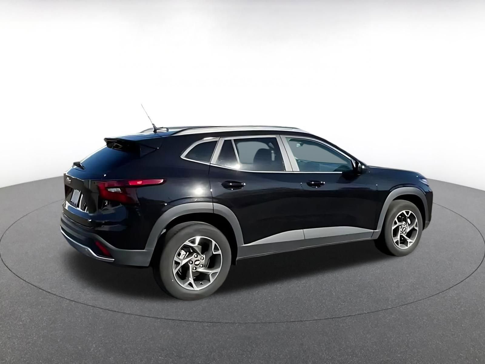 Thumbnail: 2025 Chevrolet Trax - 14