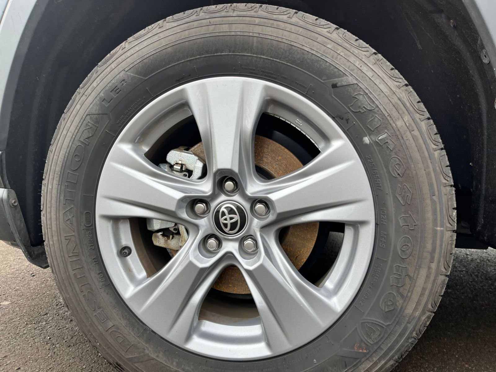 Thumbnail: 2025 Toyota RAV4 - 28