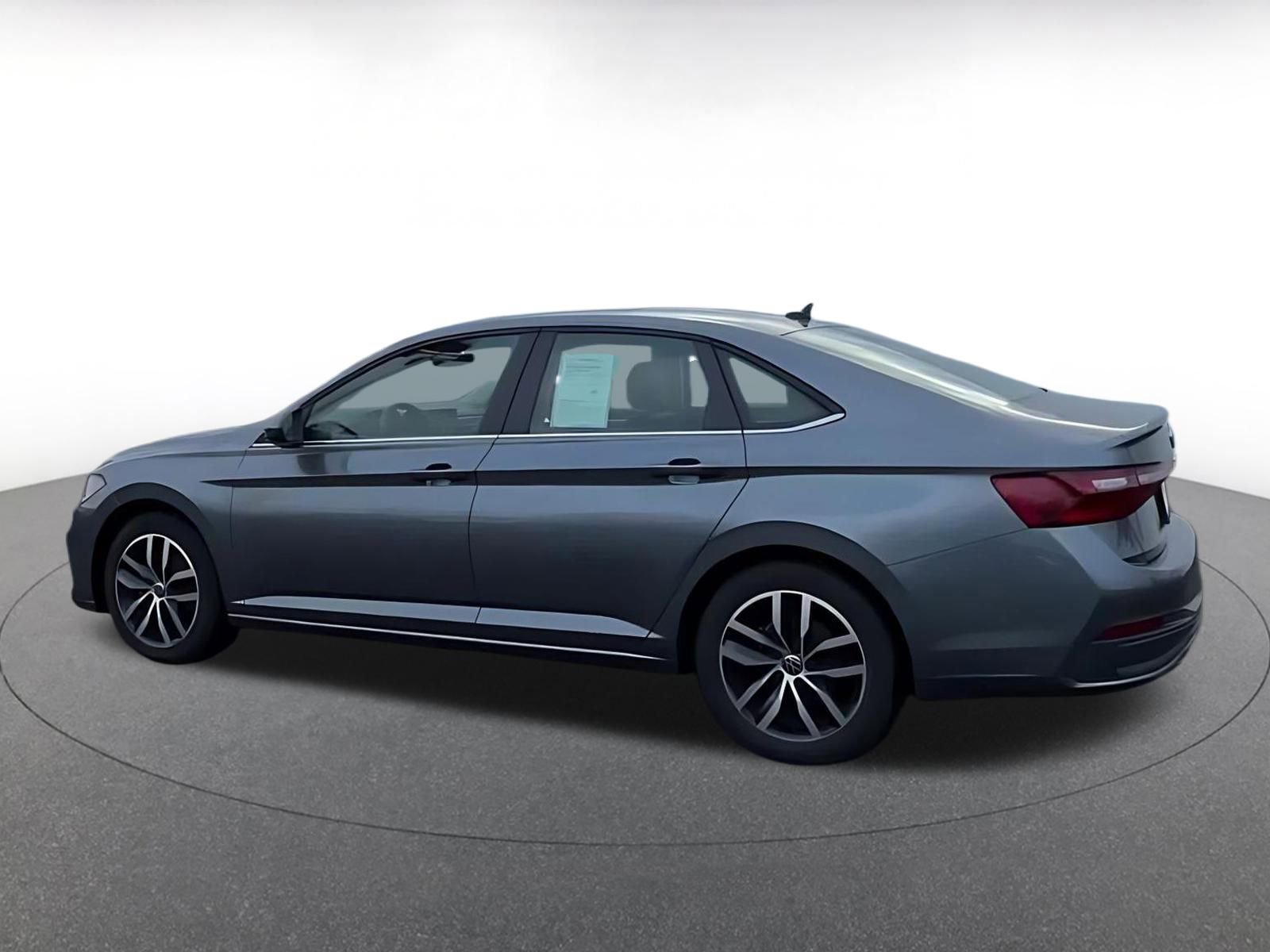 Thumbnail: 2025 Volkswagen Jetta - 16