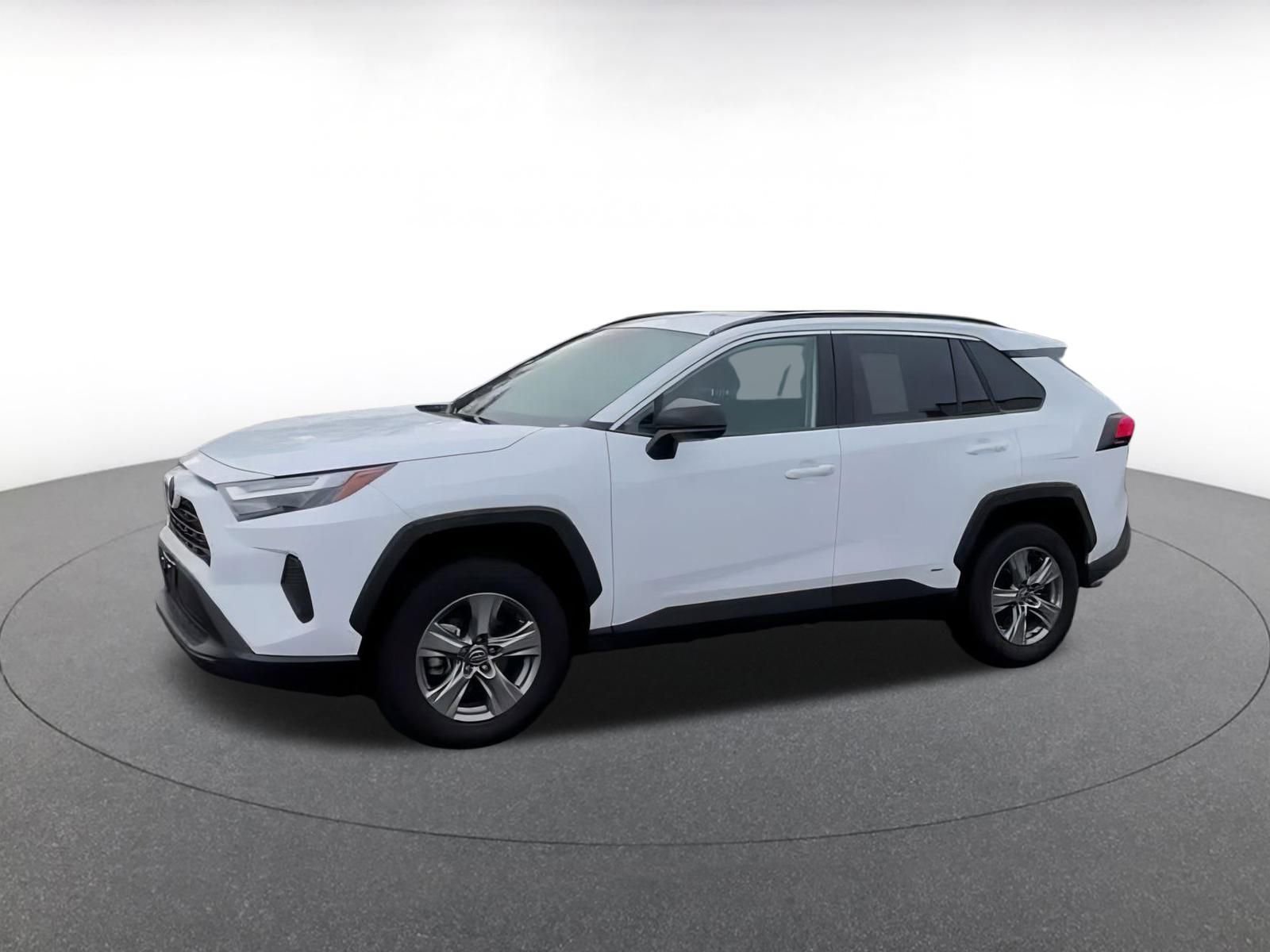 Thumbnail: 2025 Toyota RAV4 - 8