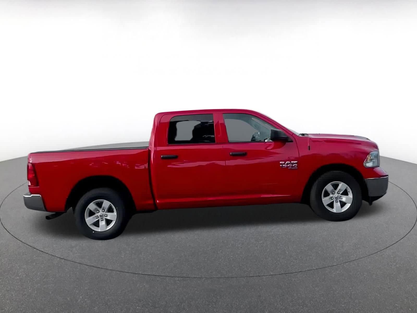Thumbnail: 2022 RAM 1500 Classic - 3