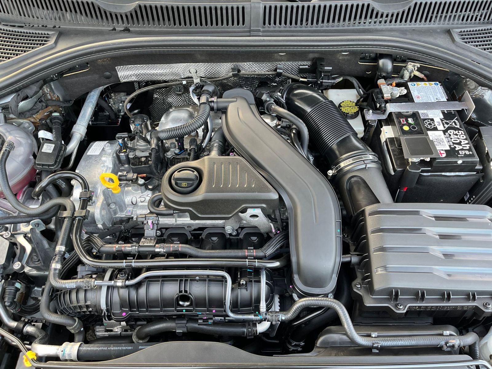 Thumbnail: 2025 Volkswagen Jetta - 32