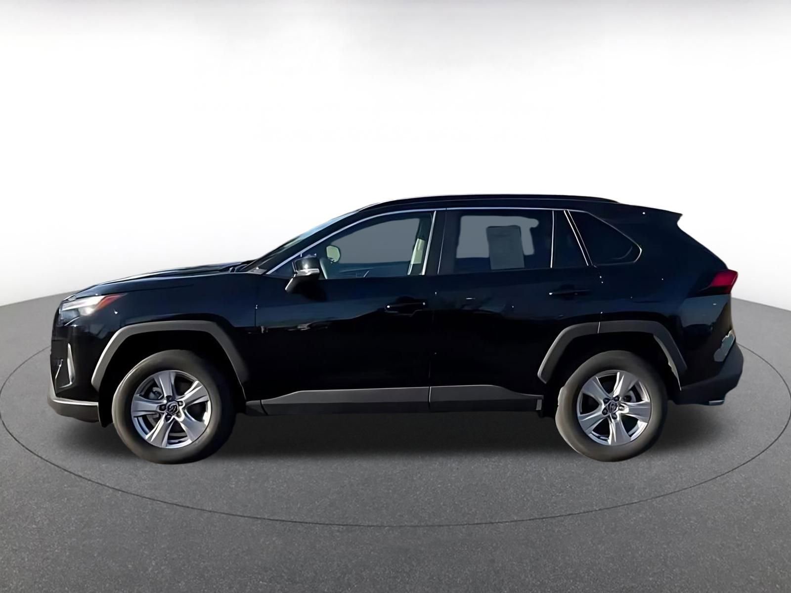 Thumbnail: 2025 Toyota RAV4 - 8