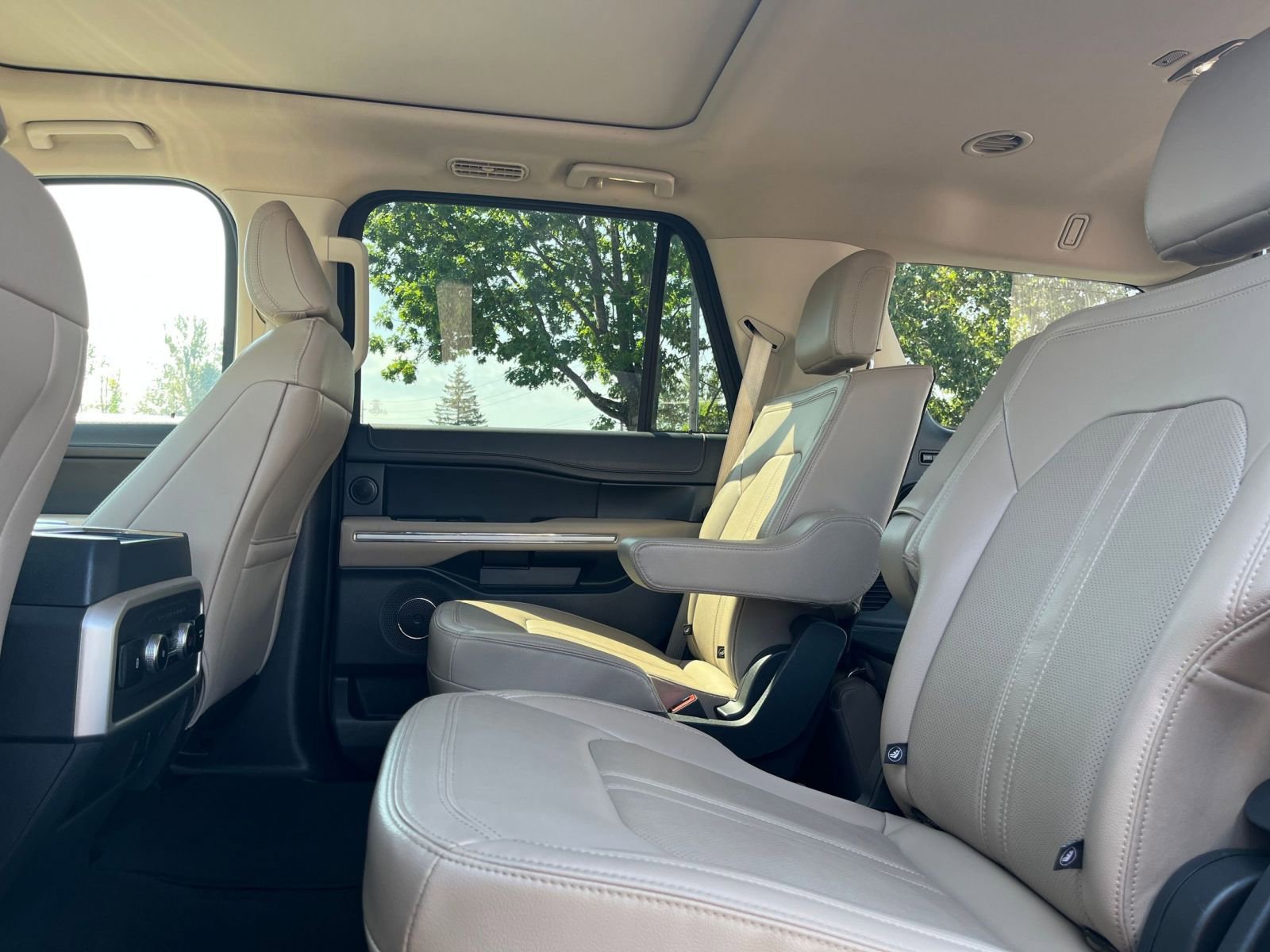 Thumbnail: 2024 Ford Expedition - 32