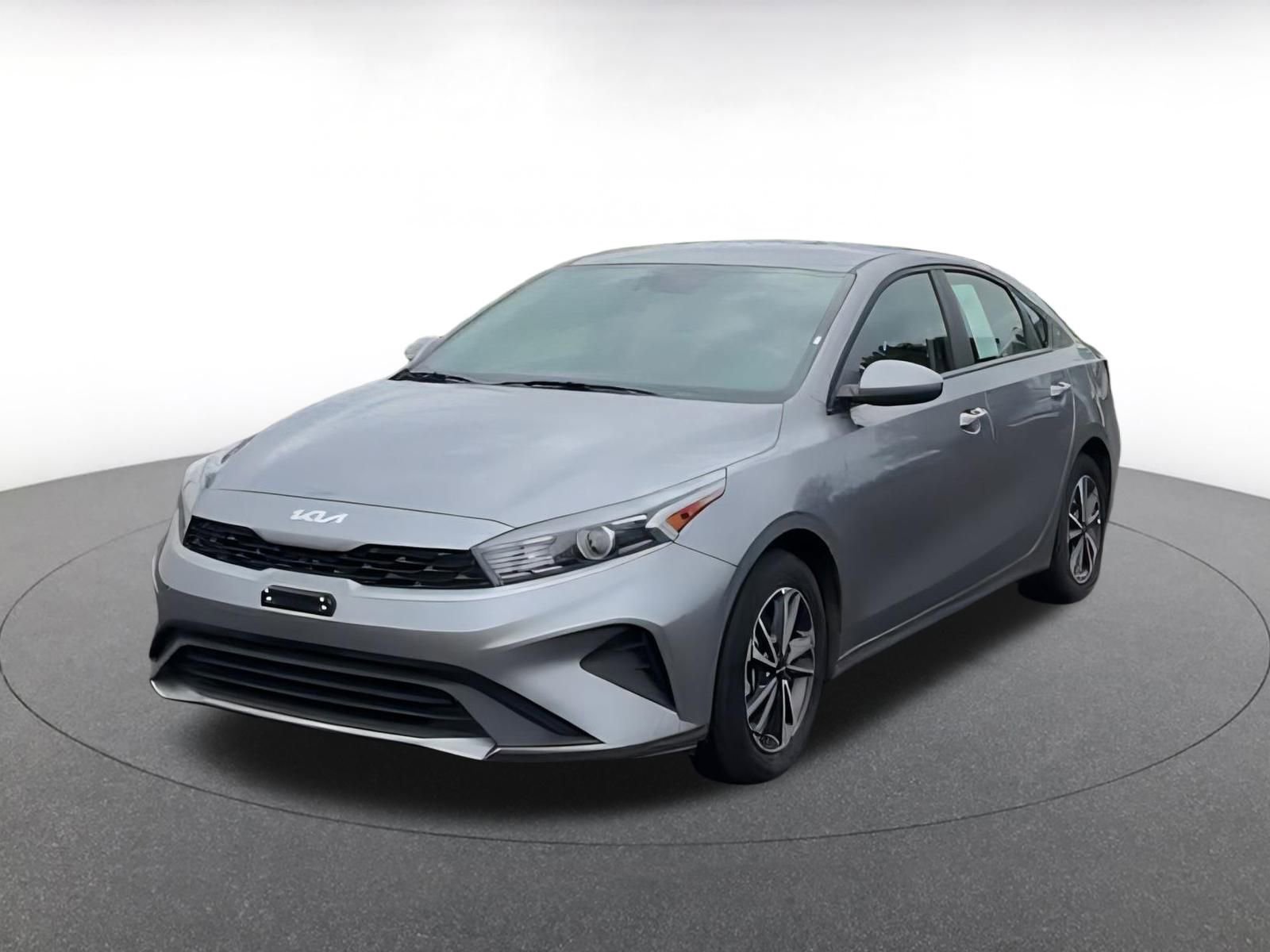 Thumbnail: 2024 Kia Forte - 6