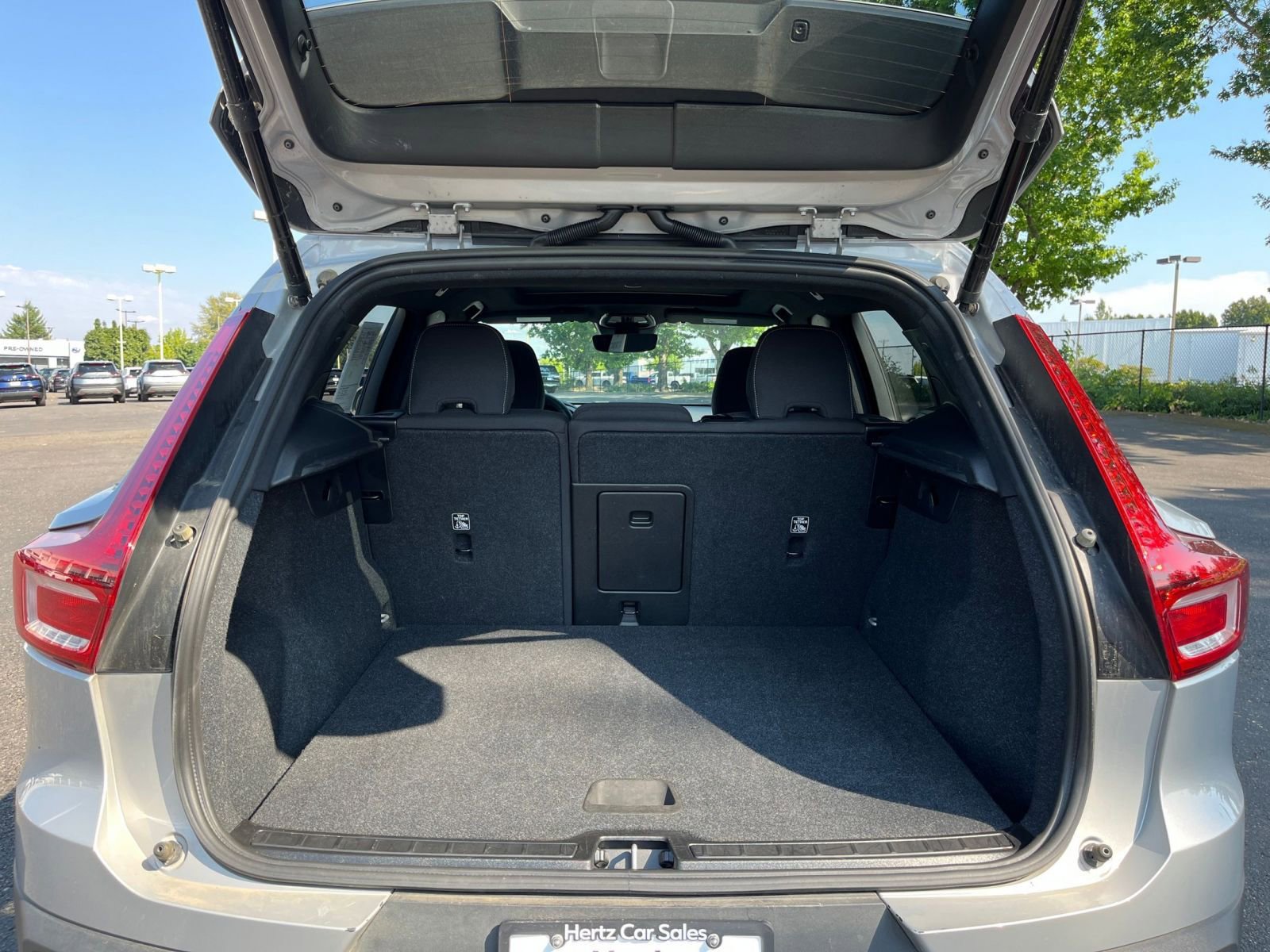 Thumbnail: 2024 Volvo XC40 - 35