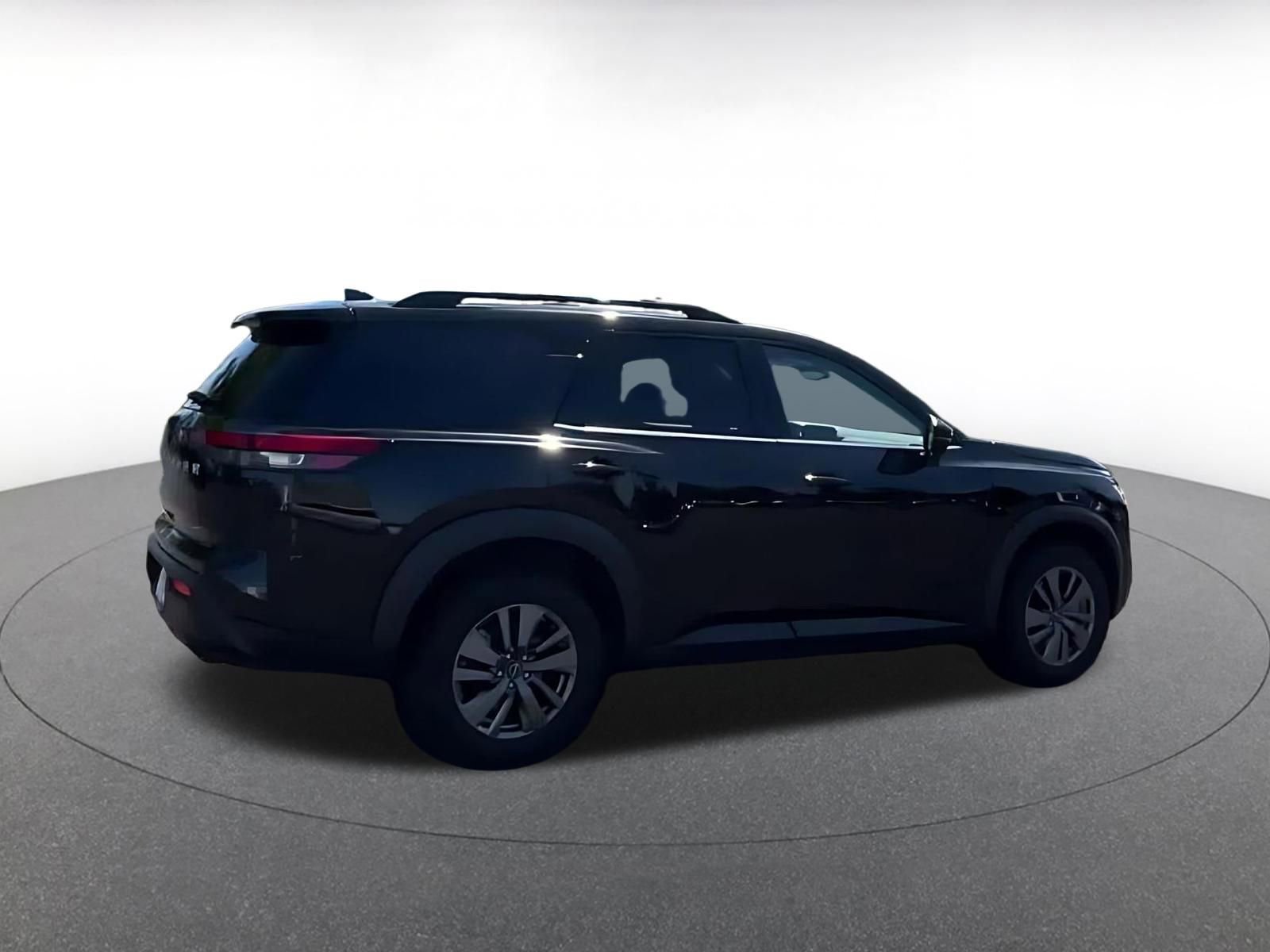 Thumbnail: 2025 Nissan Pathfinder - 14