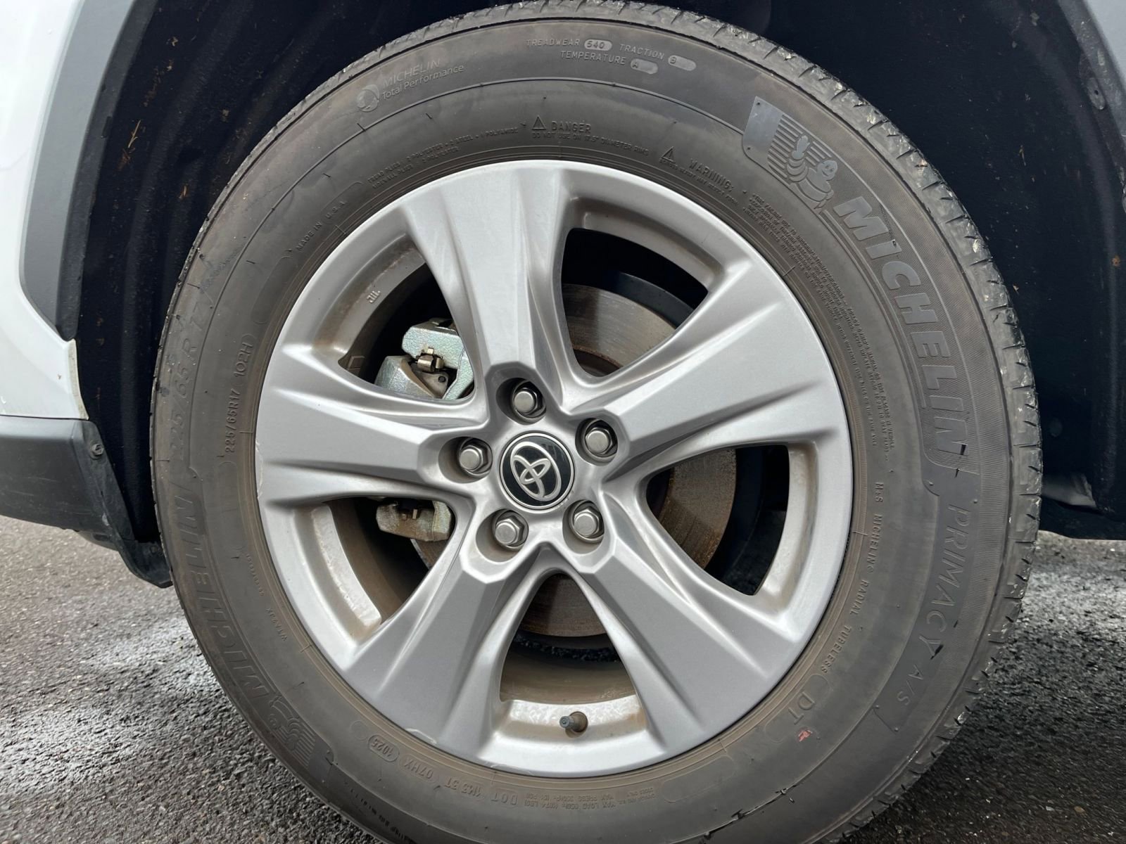 Thumbnail: 2025 Toyota RAV4 - 33