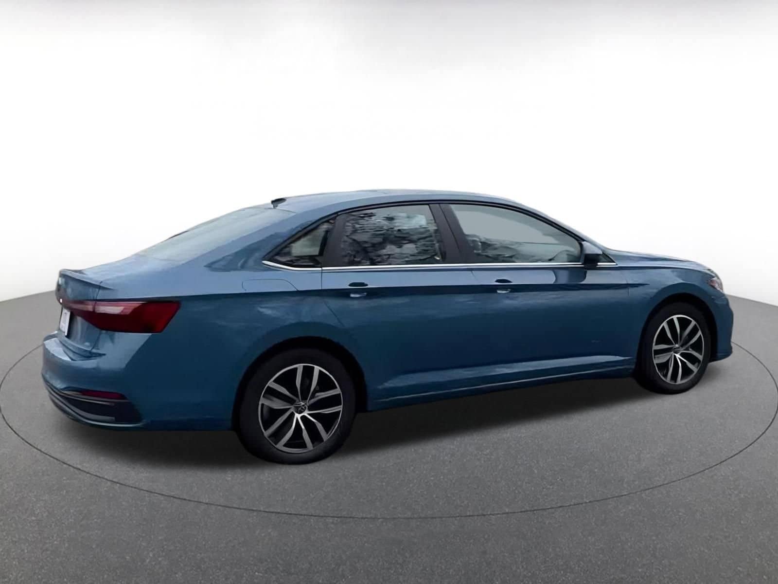 Thumbnail: 2025 Volkswagen Jetta - 10