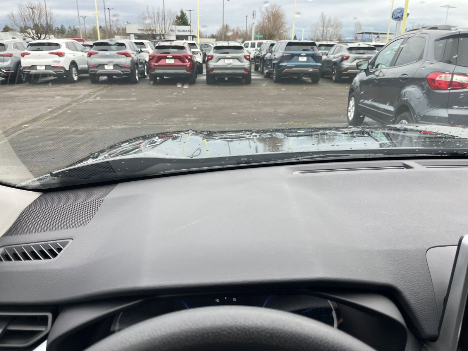 Thumbnail: 2025 Toyota RAV4 - 32