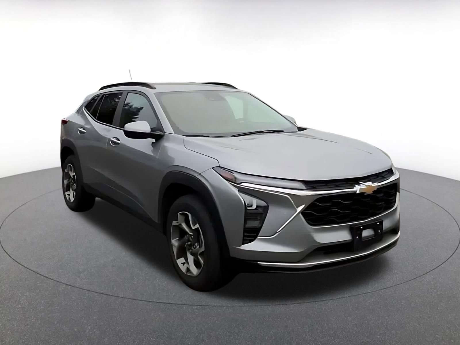 Thumbnail: 2025 Chevrolet Trax - 3