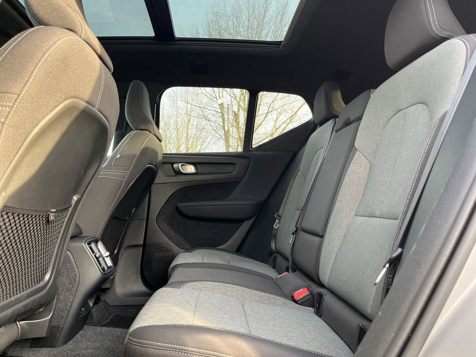 Thumbnail: 2024 Volvo XC40 - 32