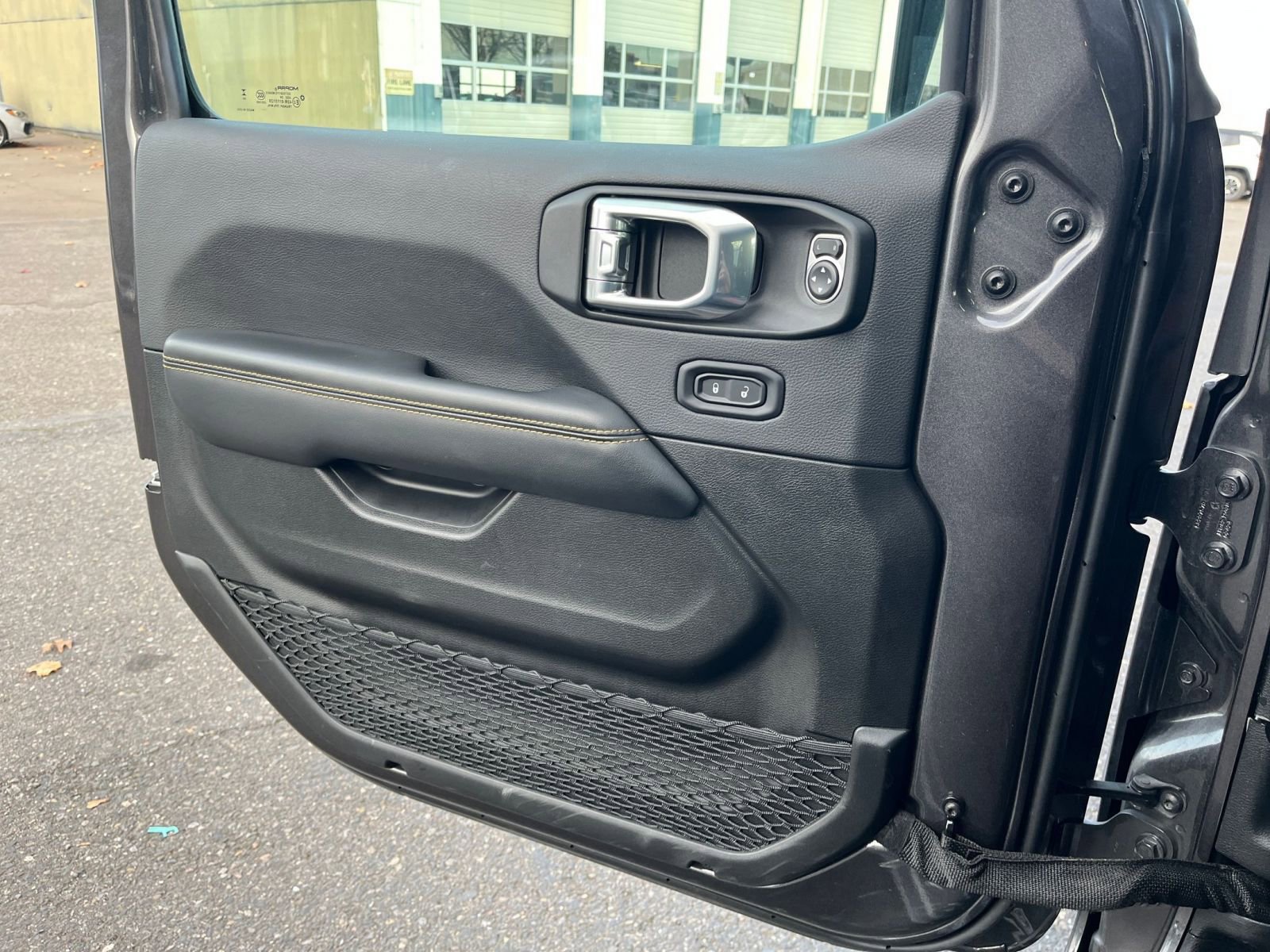 Thumbnail: 2025 Jeep Wrangler - 21