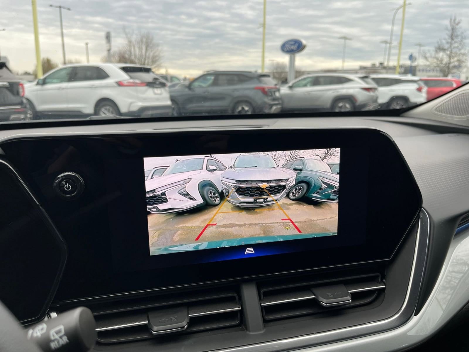 Thumbnail: 2025 Chevrolet Trax - 22