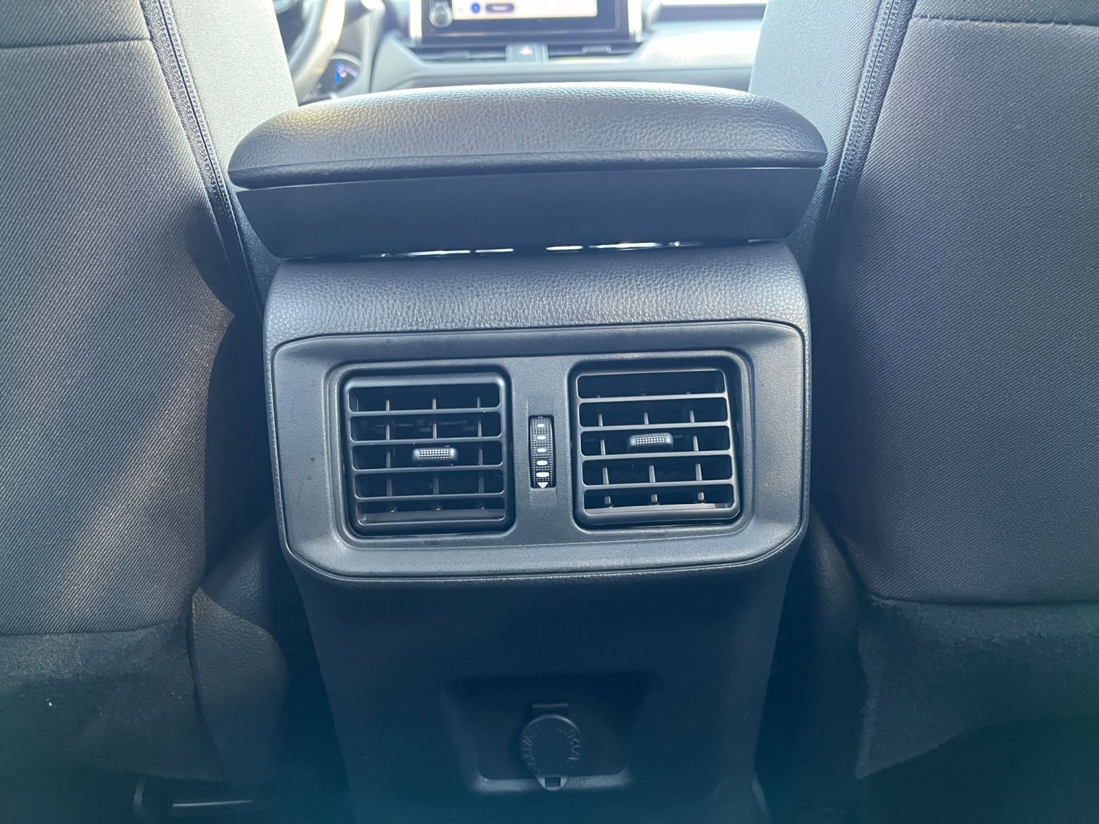 Thumbnail: 2025 Toyota RAV4 - 23