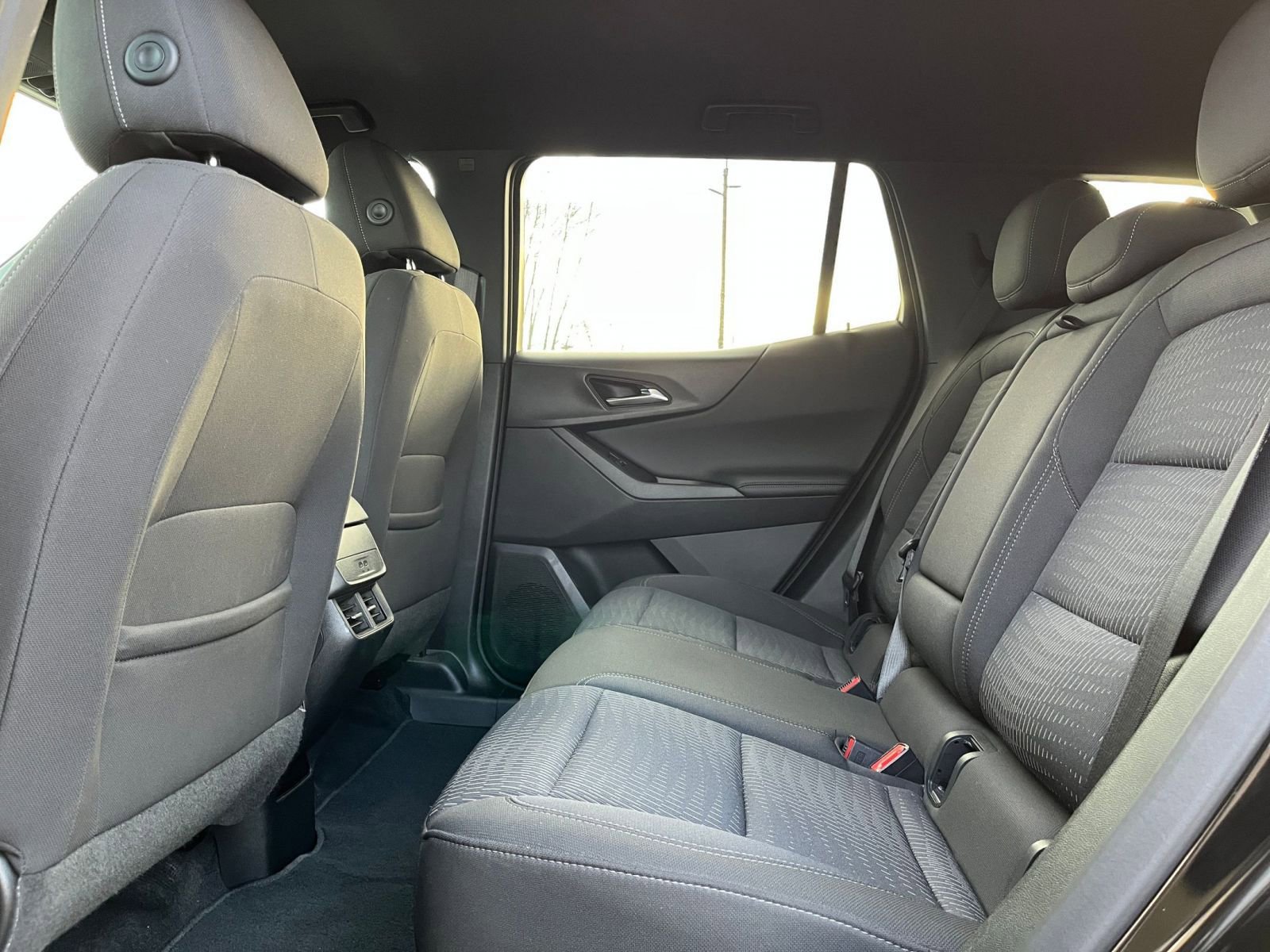 Thumbnail: 2025 Chevrolet Equinox - 24