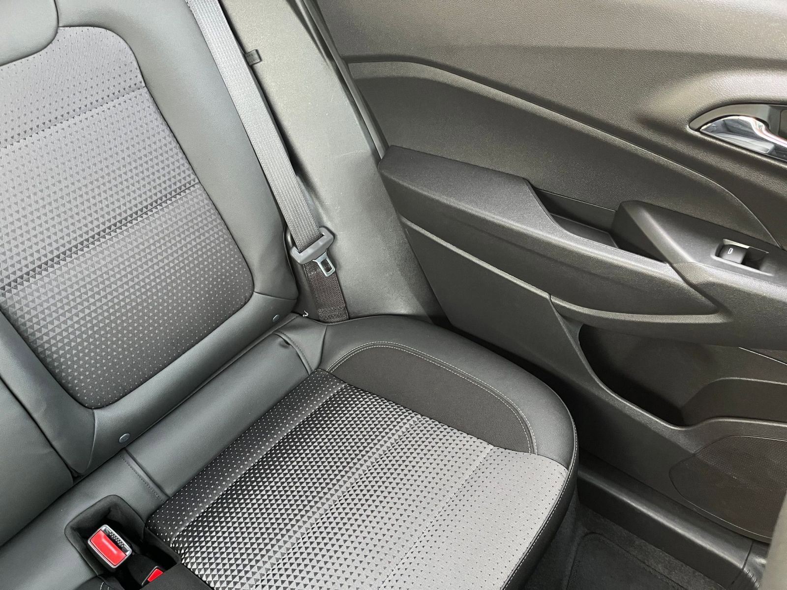 Thumbnail: 2025 Chevrolet Trax - 35