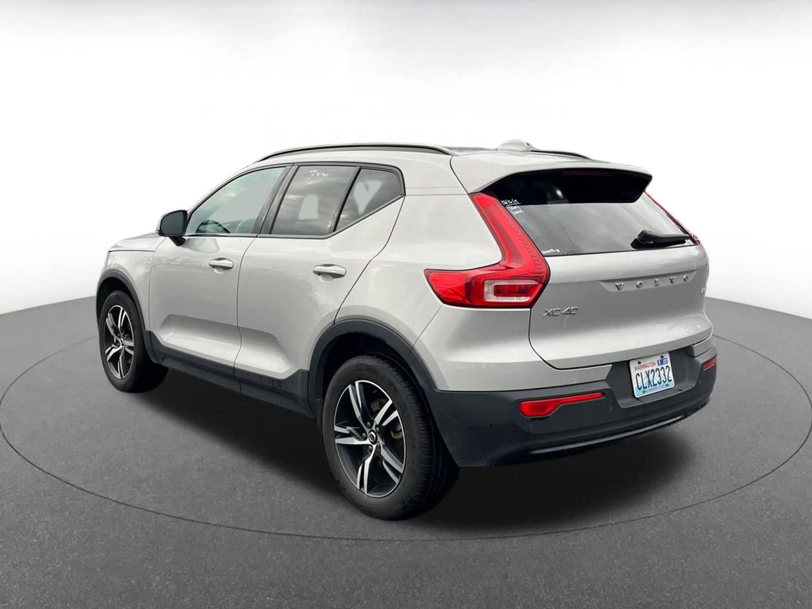 Thumbnail: 2024 Volvo XC40 - 5
