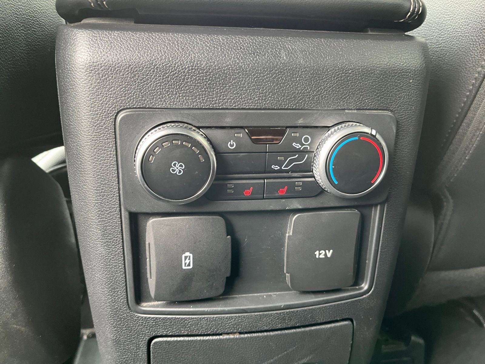 Thumbnail: 2023 Ford Explorer - 27