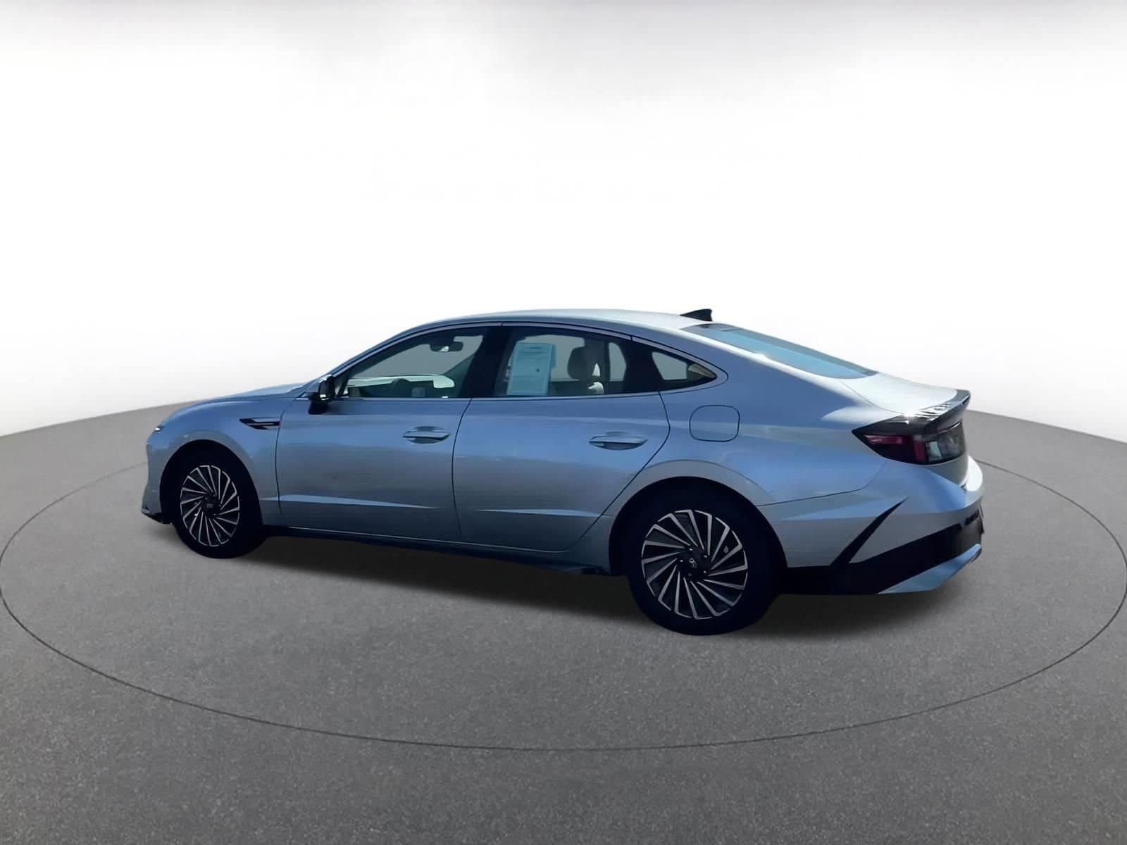 Thumbnail: 2024 Hyundai Sonata - 4