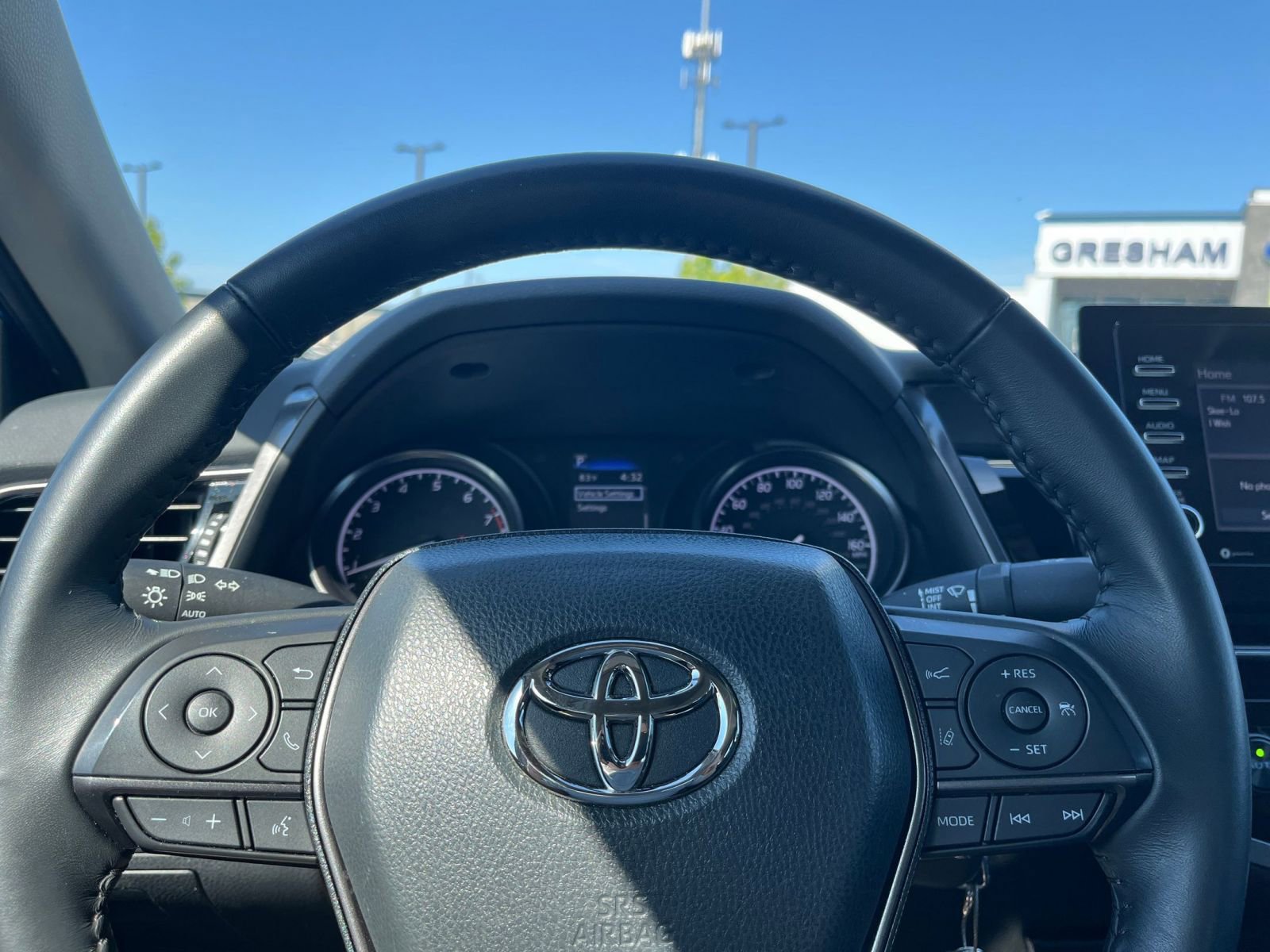 2024 Toyota Camry SE 27