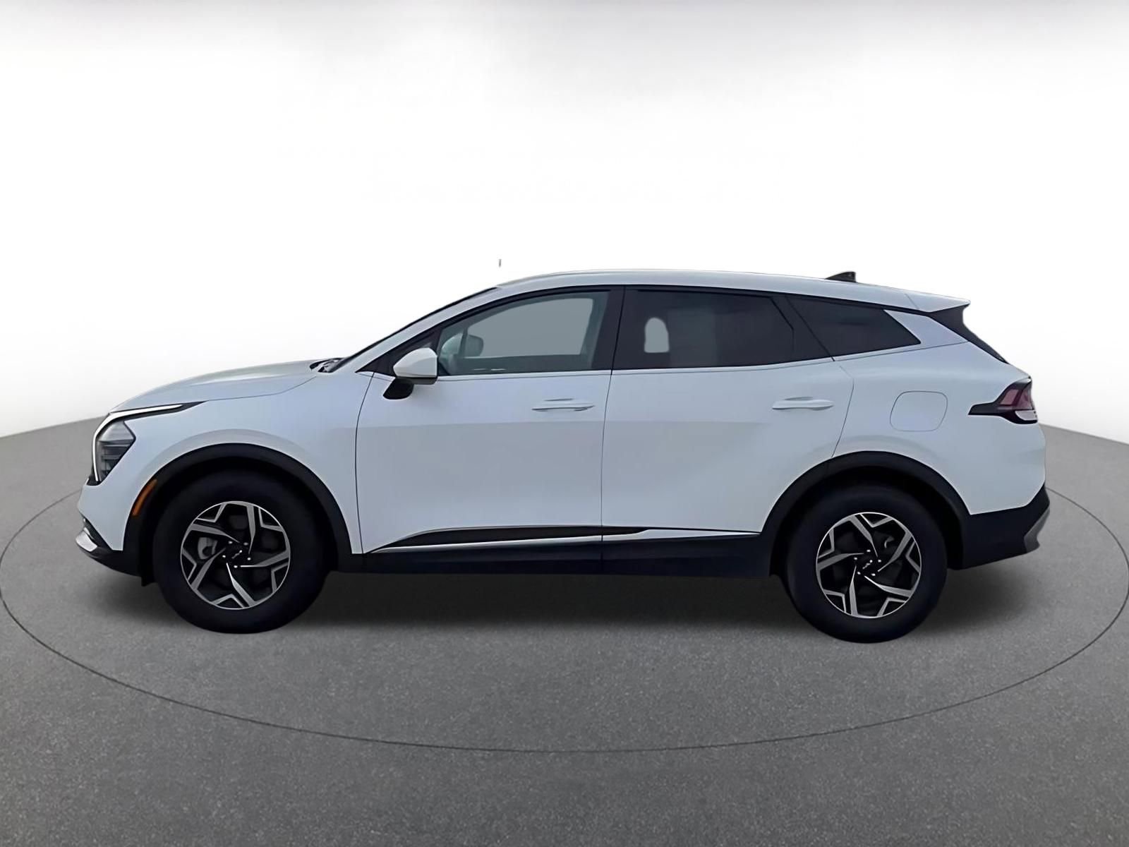 Thumbnail: 2024 Kia Sportage - 9