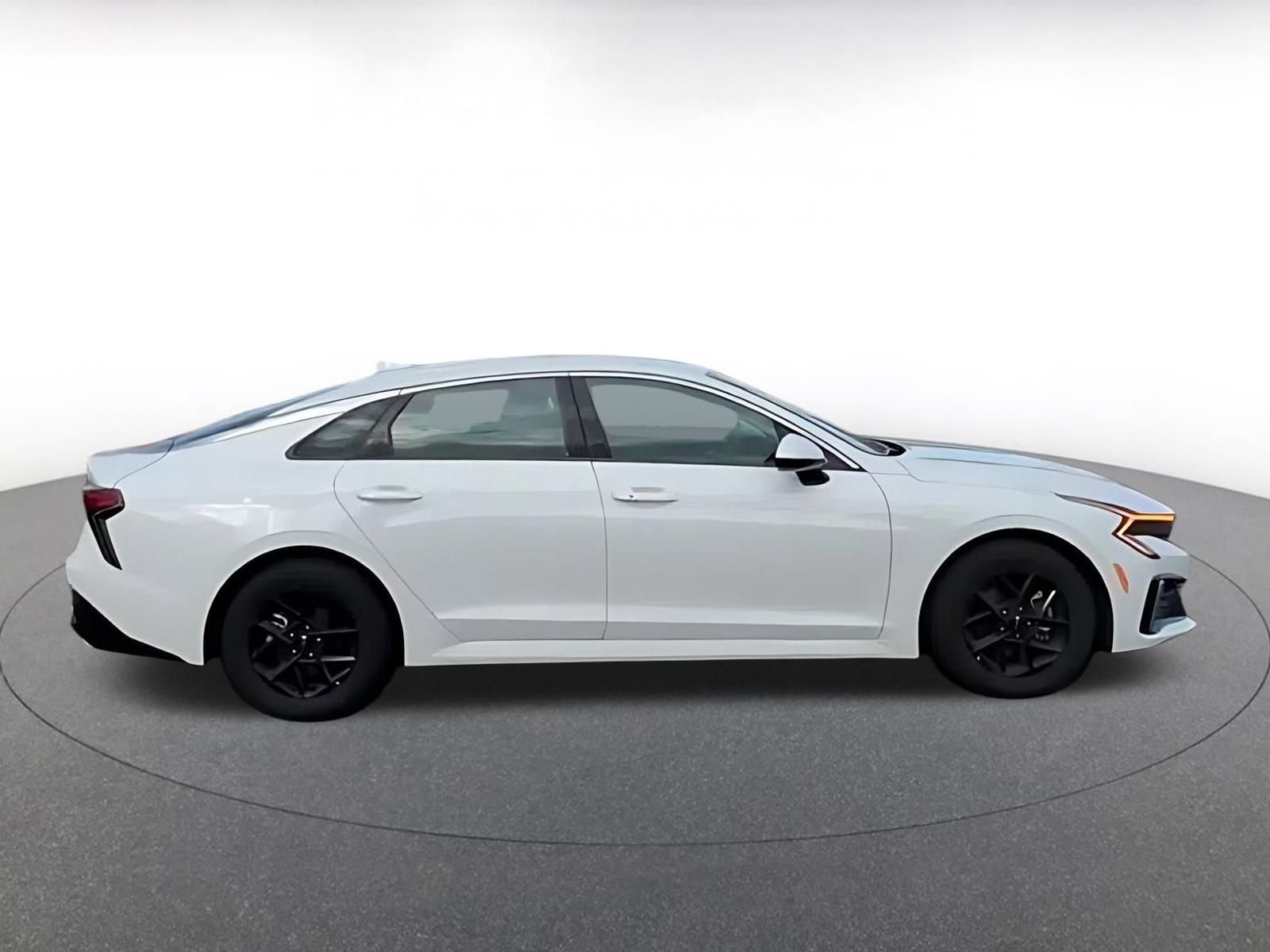 Thumbnail: 2025 Kia K5 - 14