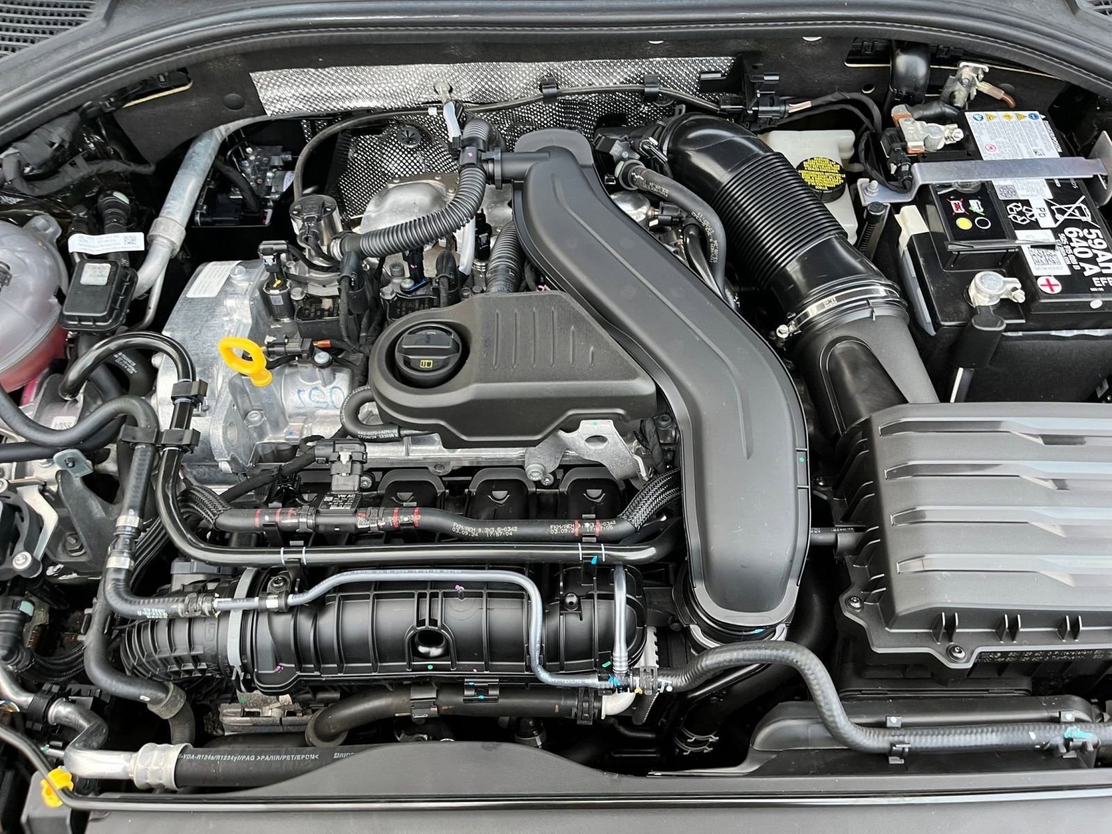 Thumbnail: 2025 Volkswagen Jetta - 32