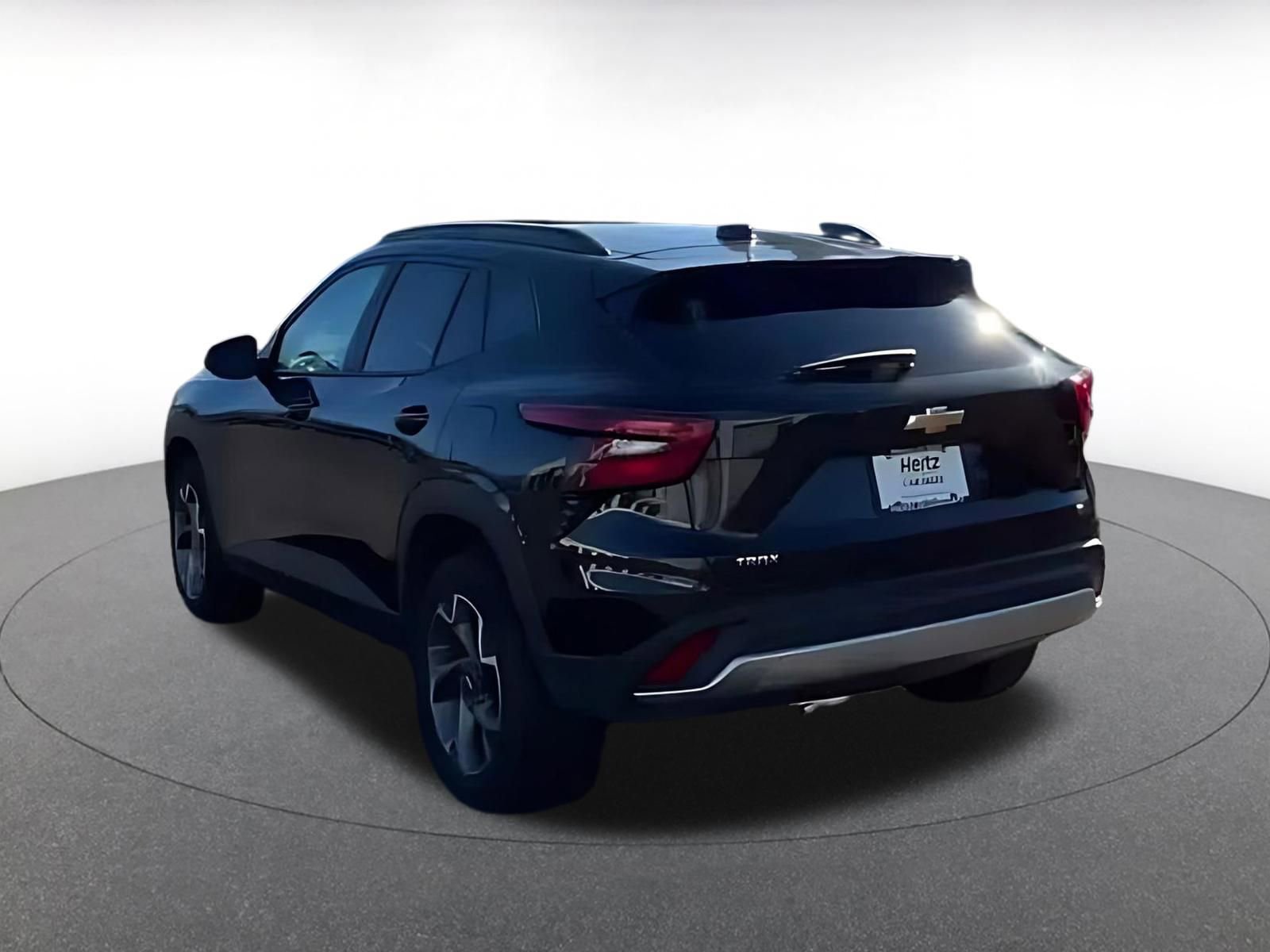 Thumbnail: 2025 Chevrolet Trax - 10