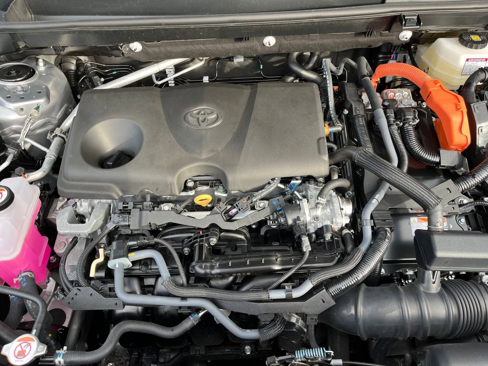 Thumbnail: 2025 Toyota RAV4 - 31